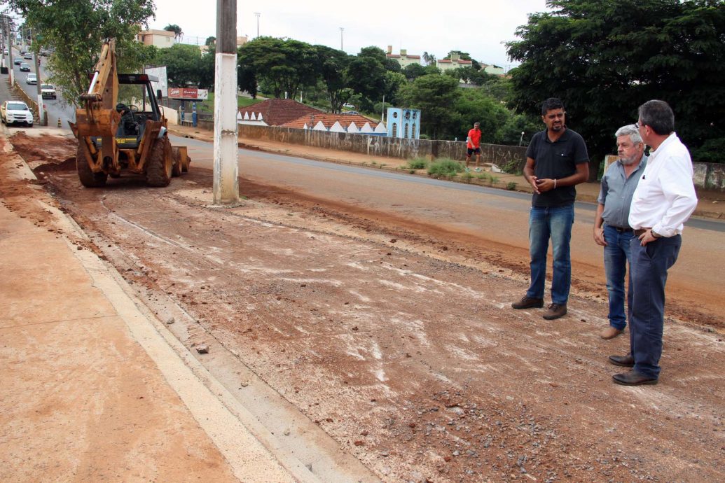 Prefeitura cobra adequações de obras na XV de Dezembro