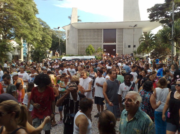 CarnaPraça agita Bragança de de hoje até terça-feira