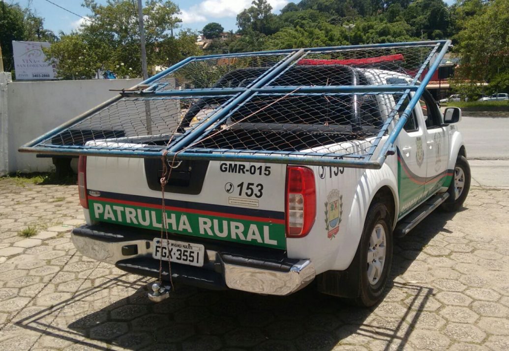 Dupla é detida após furtar portão da Prefeitura de Bragança