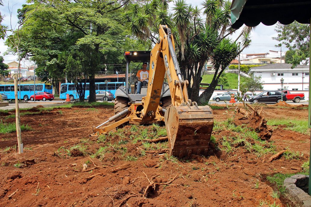 Aleluia: empresa inicia obras na Praça 9 de Julho