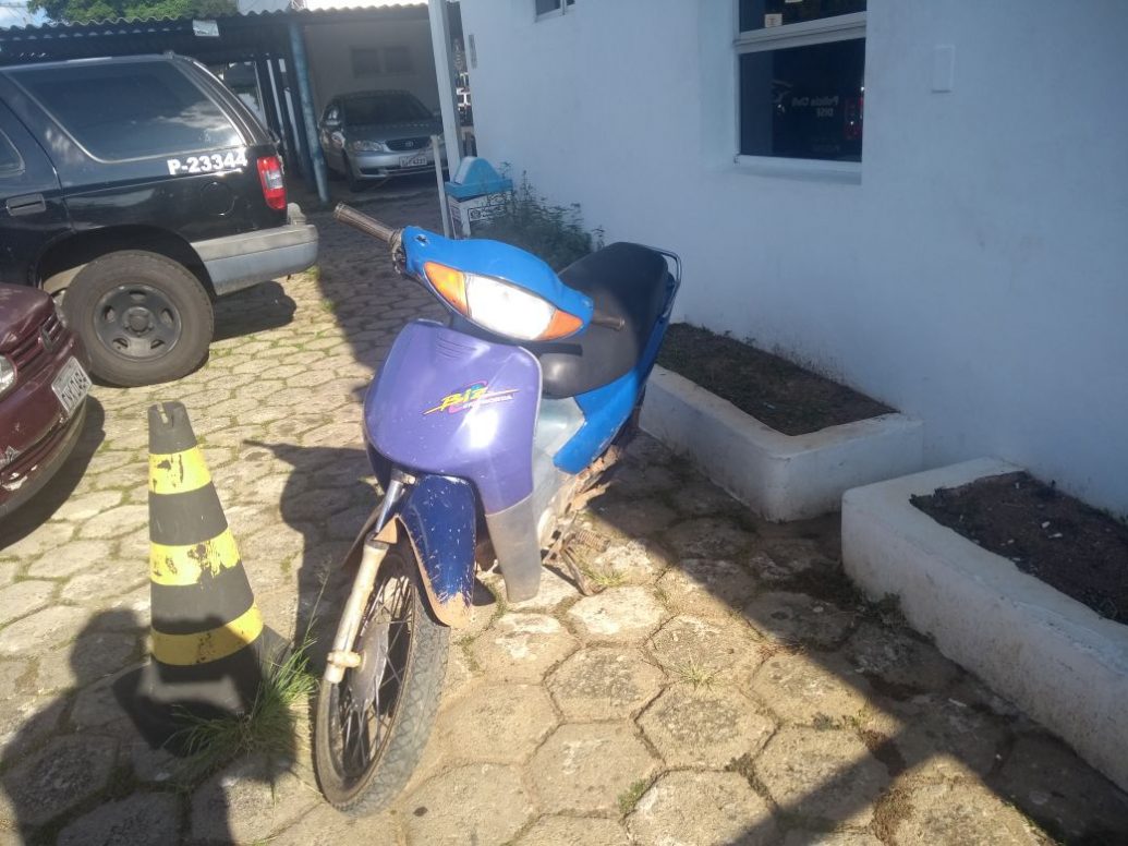 Guarda Civil flagra menor pilotando moto com chassi pinado na Zona Rural