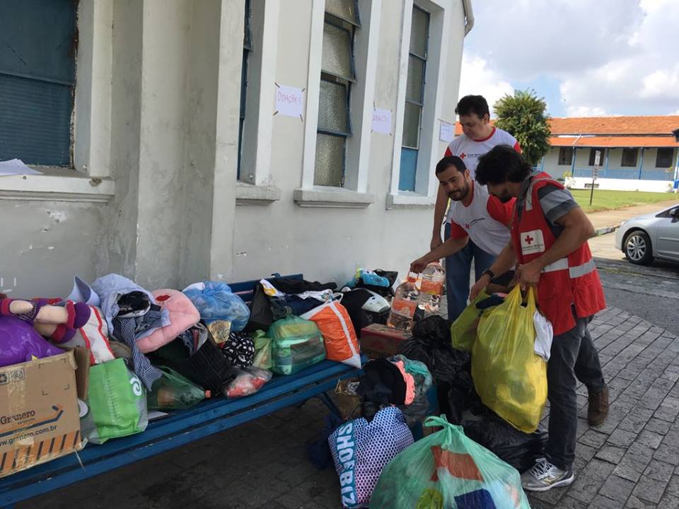 Cruz Vermelha contabiliza 15 toneladas de doações para vítimas de incêndio