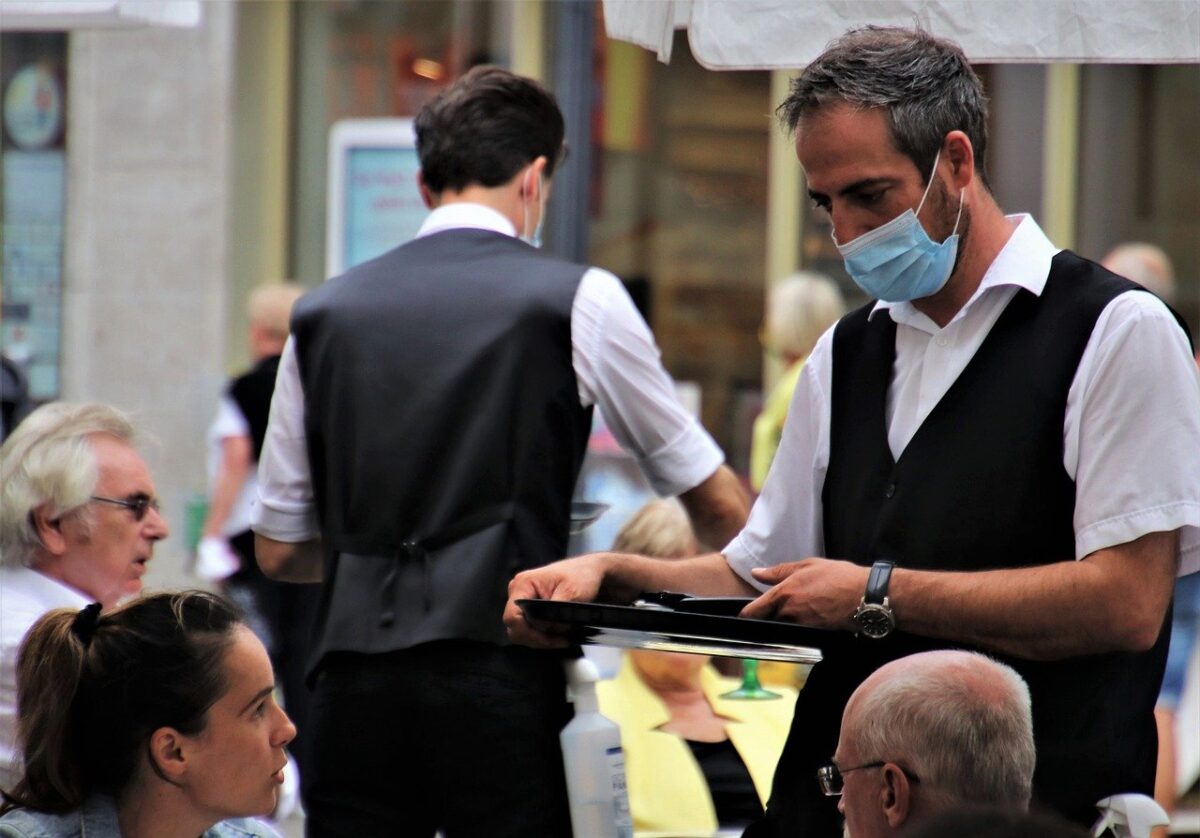Atibaia publica novo decreto e reabre restaurantes, lojas e academias