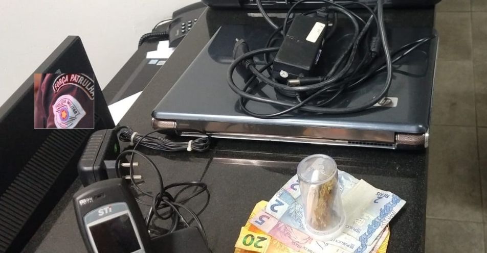 Dupla é presa pela PM com objetos furtados em residência