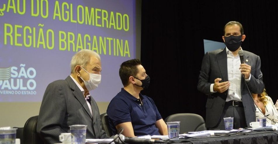 Edmir Chedid elogia Doria e critica Bolsonaro em evento regional