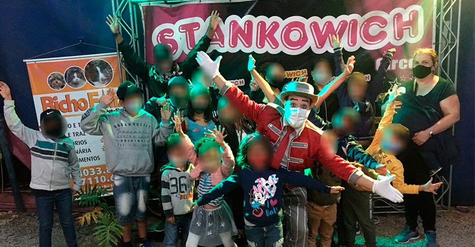 Crianças abrigadas no SAMA ganham passeio ao circo em Bragança