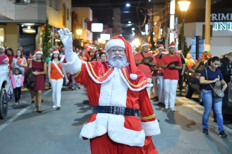 Parada de Natal: desfile natalino acontece a partir de hoje em Serra Negra   