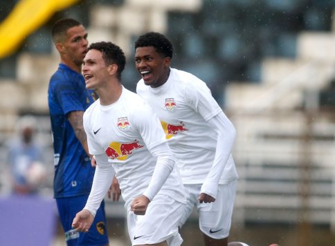 Red Bull Bragantino goleia Jaguariúna na estreia da Copinha por 6 a 0
