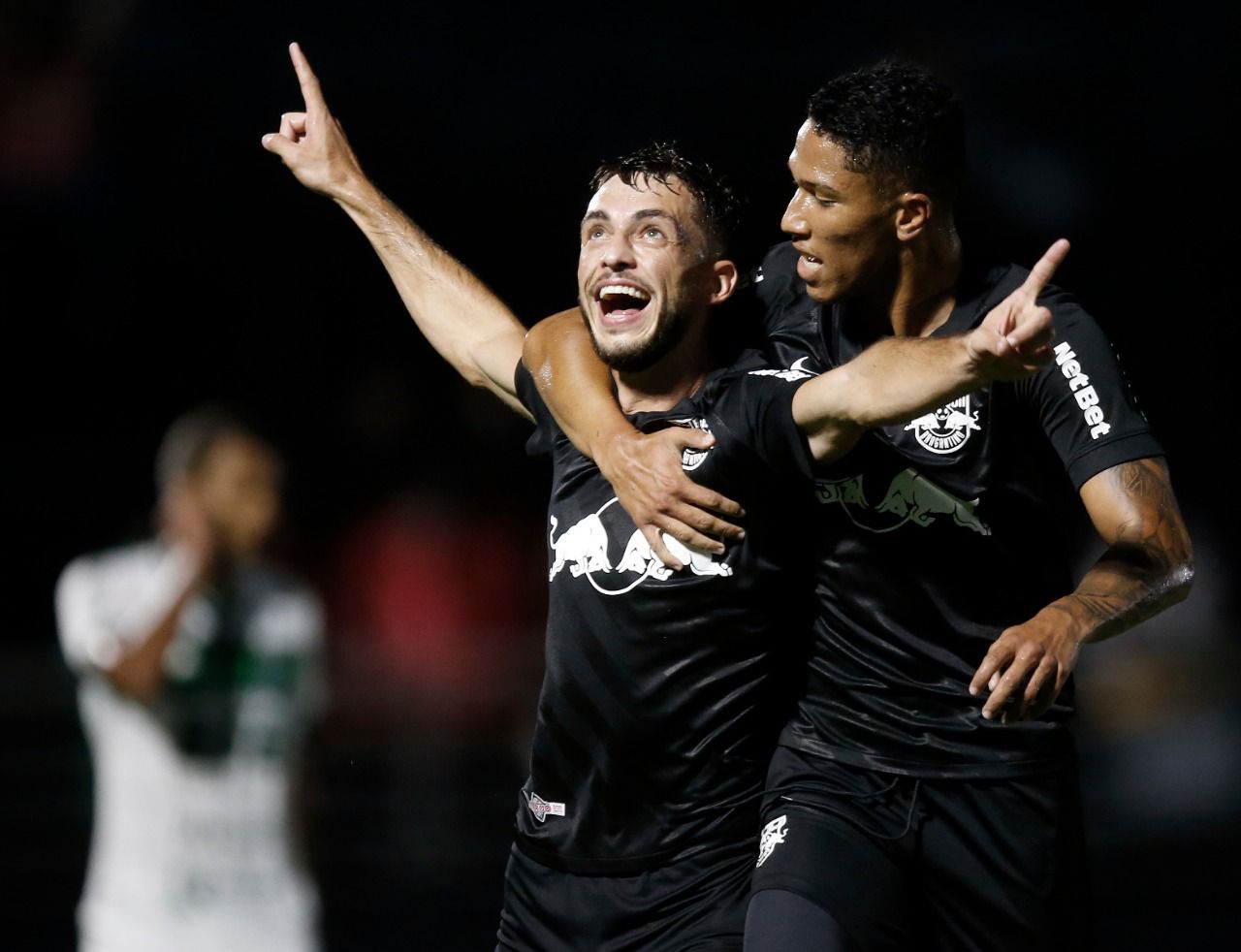 Bragantino vence Guarani em casa com gol do estreante Hyoran