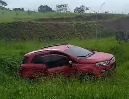 Após roubo e troca de tiros com a polícia, vigilantes são presos