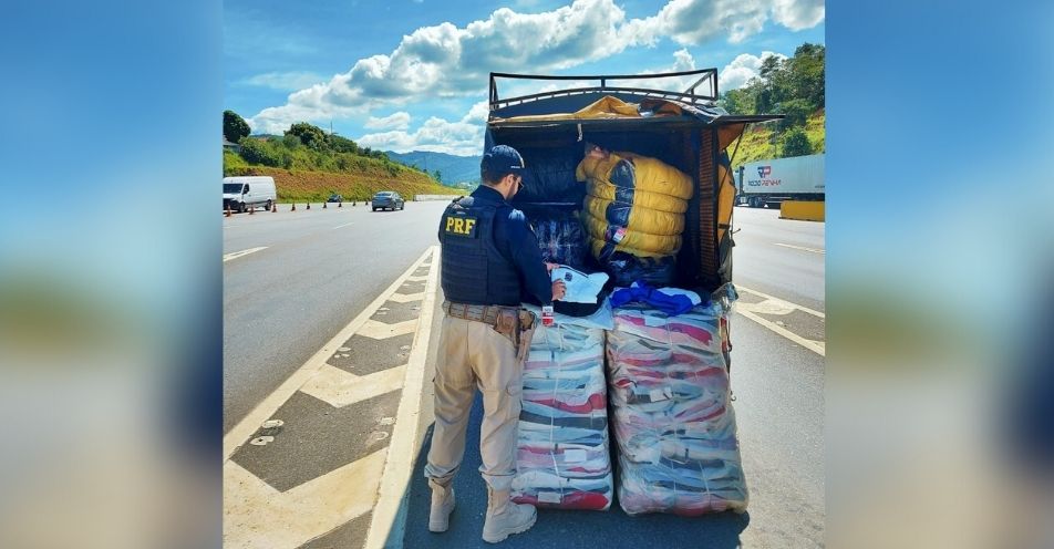 Polícia apreende carga de roupas falsificadas na Fernão Dias