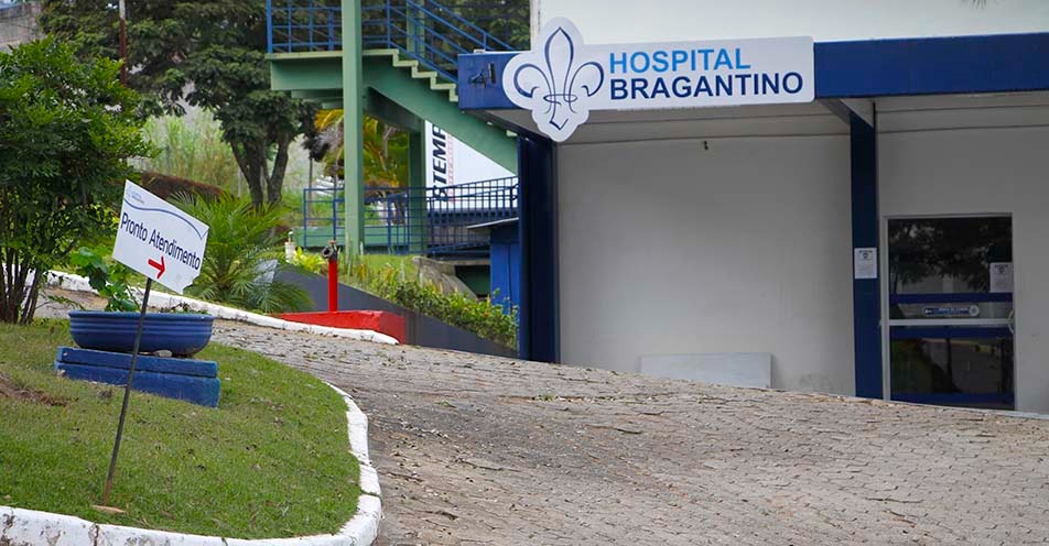 Laboratório do Hospital Bragantino informa pacientes sobre exames realizados