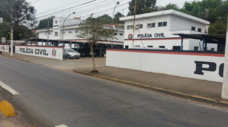 Homem é detido após furtar balas e suco em Bragança Paulista