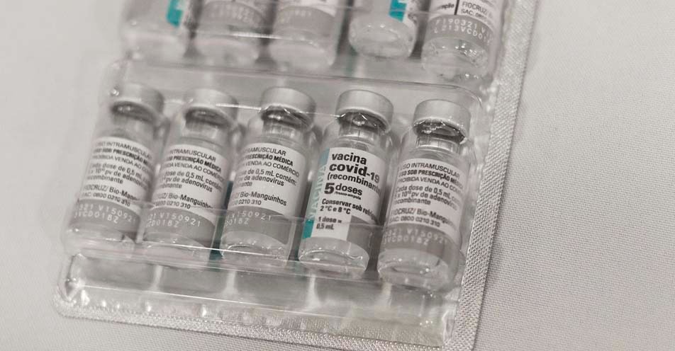Cronograma de vacinação da COVID inclui 4ª dose de 40 anos