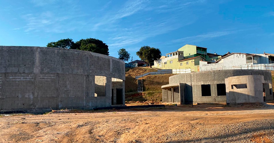 Obra do Centro de Saúde da Mulher permanece paralisada