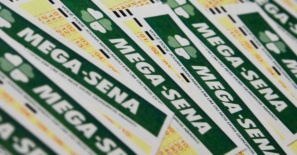 Mega-Sena acumula e pode sortear R$ 300 milhões no sábado