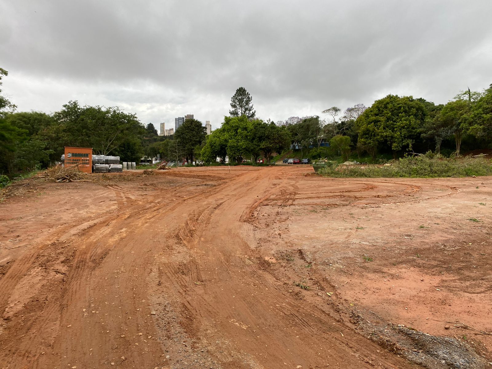 Obra com prazo de 5 meses, tem prorrogação de 1 ano