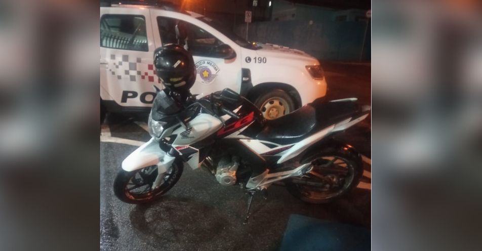 Dupla de Bragança Paulista rouba moto em Atibaia e é presa