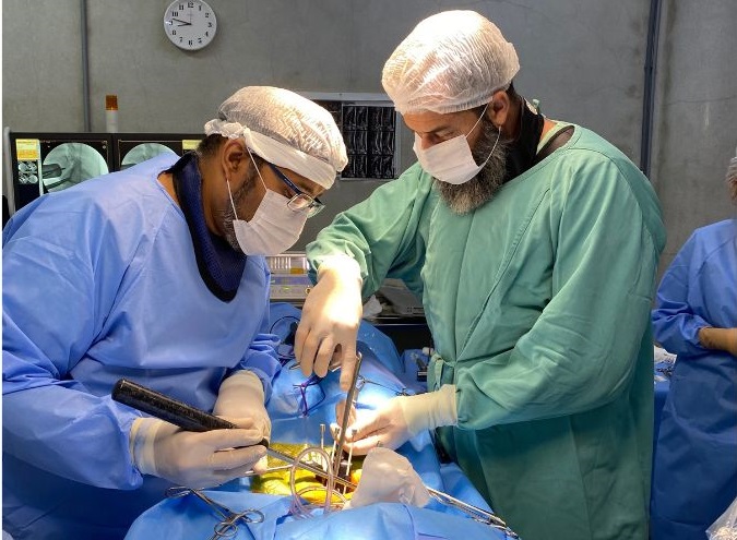 Primeiro implante de disco artificial é realizado em Bragança