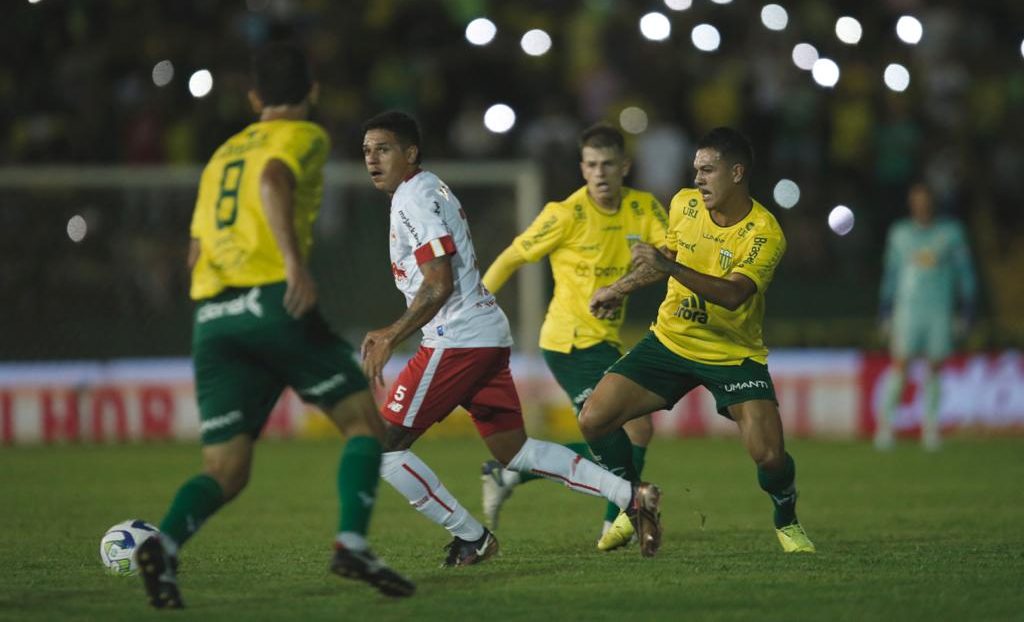 Bragantino perde e é eliminado da Copa do Brasil