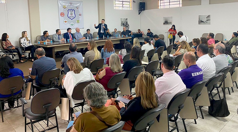 Reunião debate segurança nas escolas e traz balanço de semana tranquila