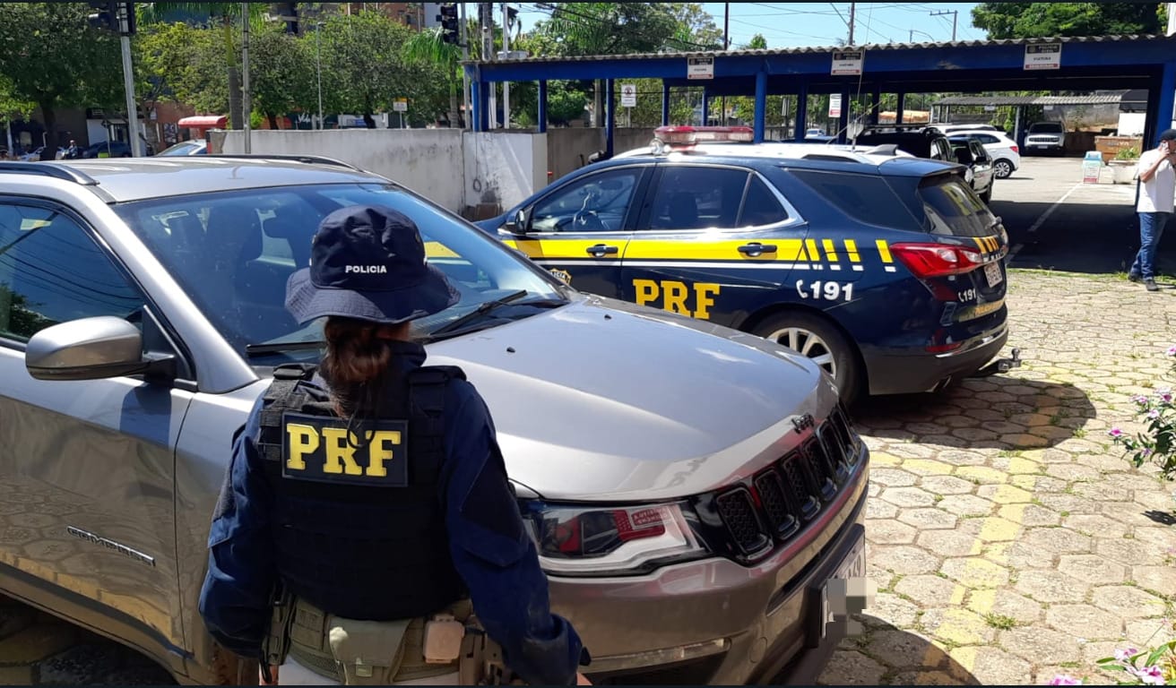 PRF recupera na Rodovia Fernão Dias veículo roubado