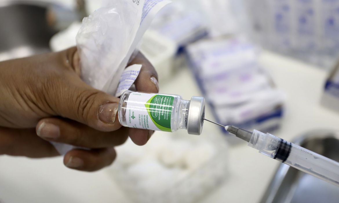 Vacinação contra a gripe começa na segunda em Bragança