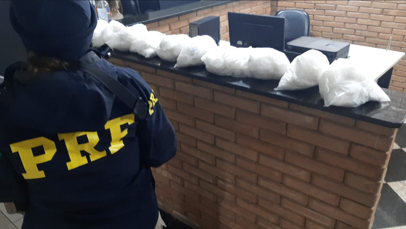 PRF evita que 5 mil papelotes de cocaína cheguem até Bragança