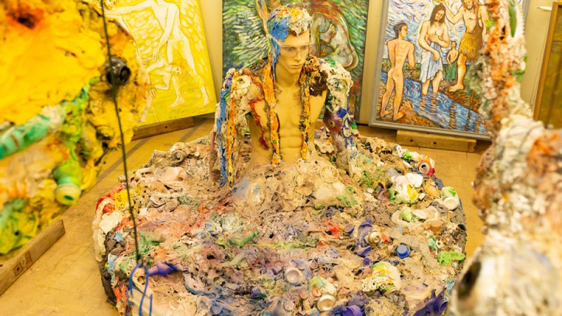 Exposição “Universo Plasticoceânico” vai até agosto em Bragança