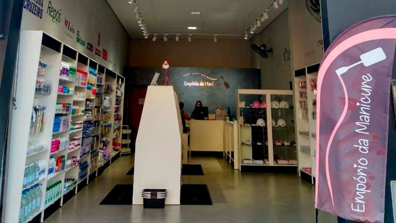 Empório da Manicure contrata vendedora em Bragança Paulista