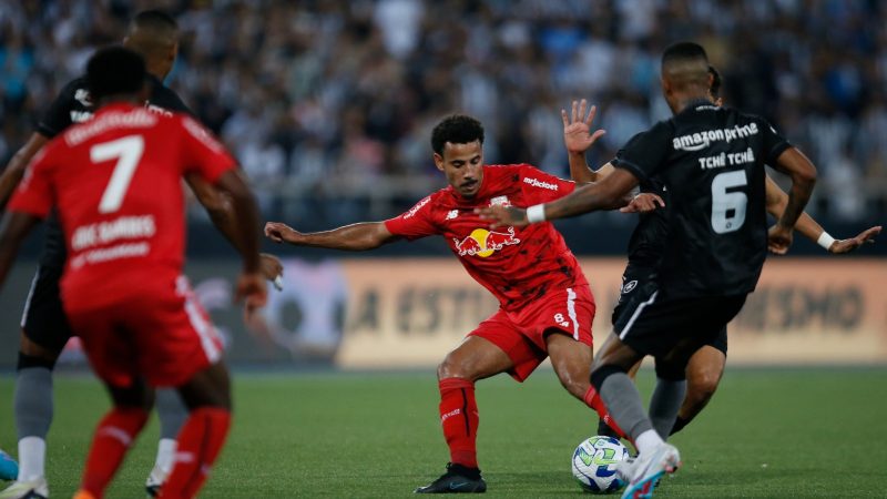 Bragantino perde do líder Botafogo no Brasileirão