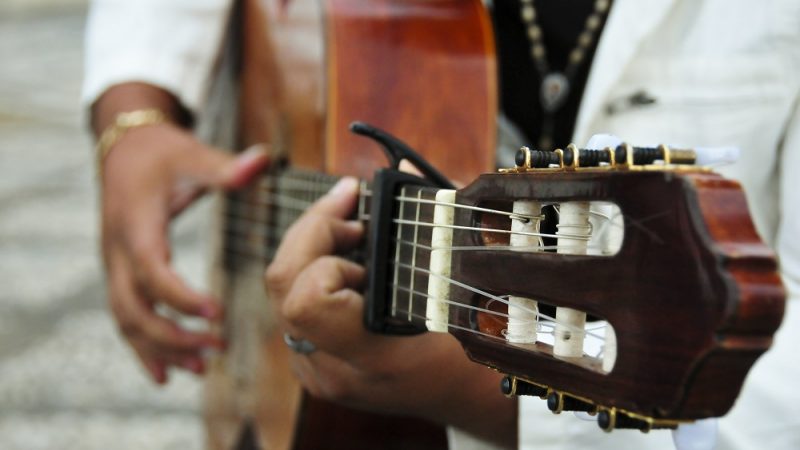 Feira Noturna desta quinta entra no ritmo do Festival de Inverno