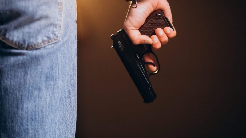 Jovem é assassinado a tiros em bar de Bragança Paulista
