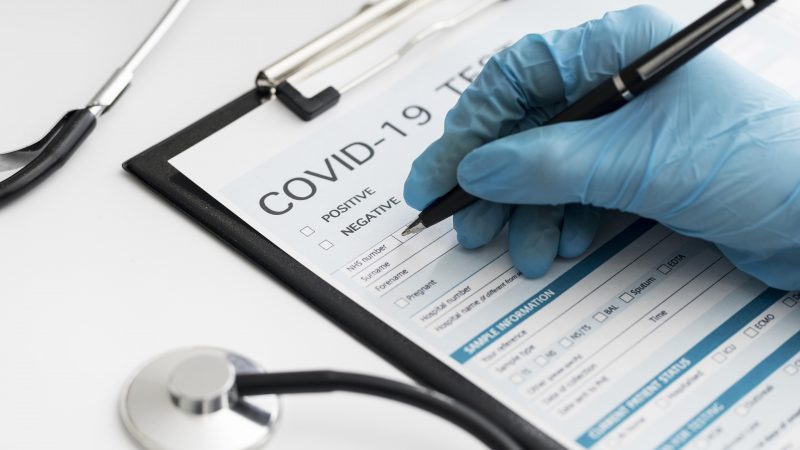 HUSF recruta adultos para avaliar medicamento para COVID