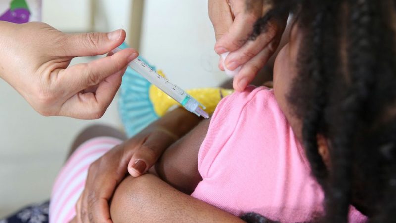 Com doses encalhadas, vacinação da gripe é prorrogada