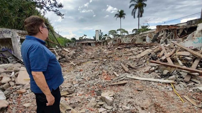 POLÊMICA: Prefeito Amauri quer vender terreno da antiga Unimed com urgência