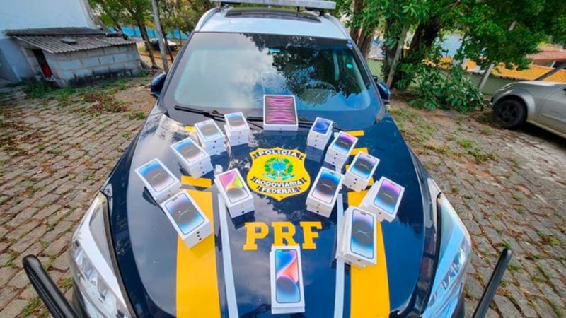 PRF apreende celulares avaliados em R$ 170 mil na Fernão Dias