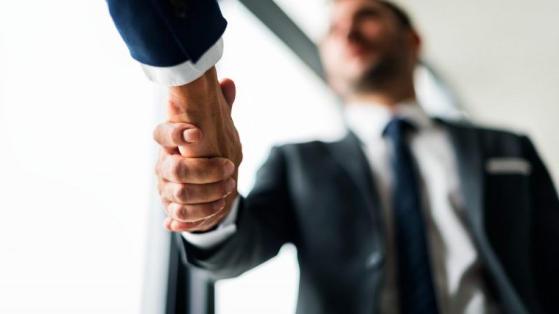 Procurando emprego? Há vagas para vendedor em Bragança