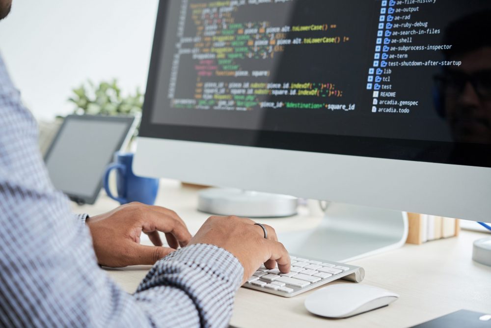 Empresa contrata estagiário em Programação WEB (PHP/Node.js)
