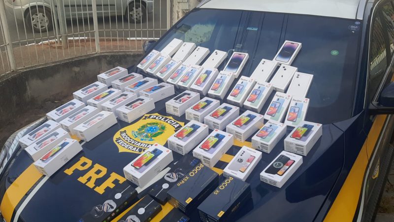 PRF apreende celulares na Rodovia Fernão Dias