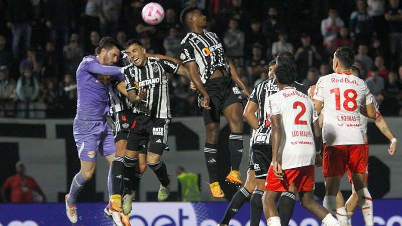 Bragantino perde invencibilidade de 8 jogos no Brasileirão