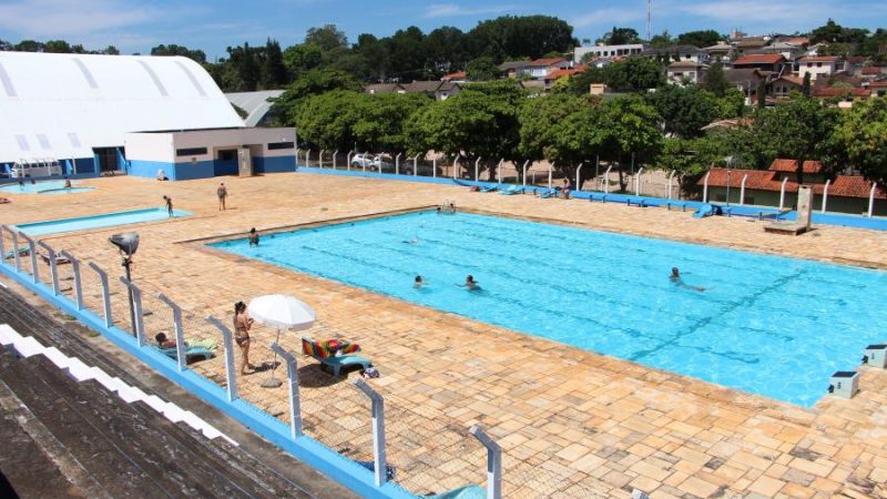 Piscinas públicas abrem para o público a partir deste sábado