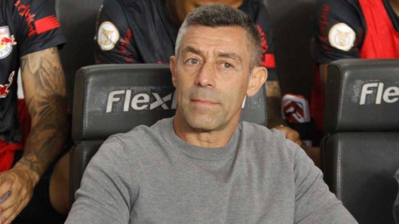 Eleito treinador do mês, Caixinha ressalta que Bragantino tem ambições