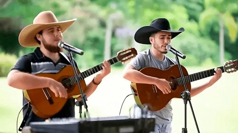 Feira Noturna tem show sertanejo de Gustavo Viola e Wiliam