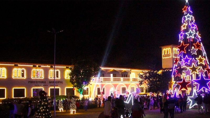 Bragança Paulista inaugura iluminação de Natal nesta terça-feira