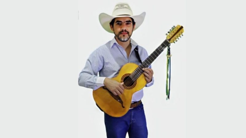 Jander José anima Feira Noturna desta quinta