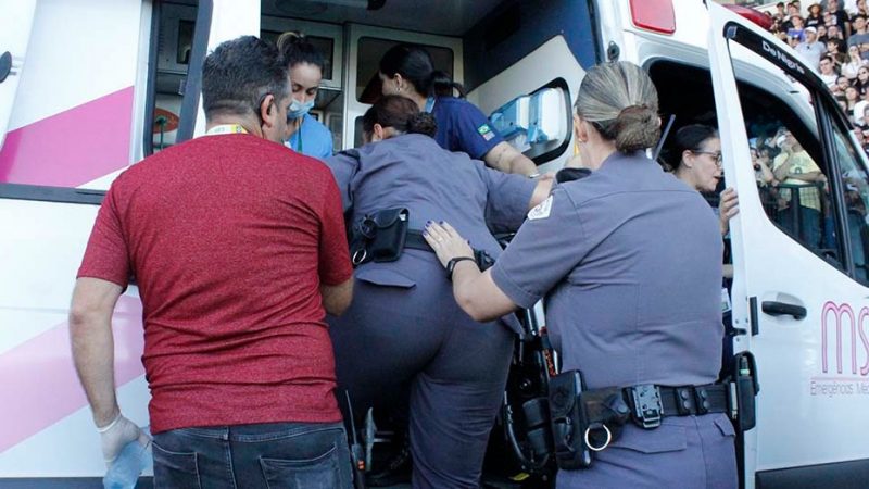 Policial militar fica ferida em confronto com torcida do Corinthians