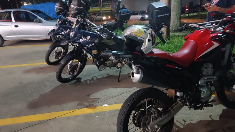 Rolezinho: motociclista é detido com moto sem placa em Bragança