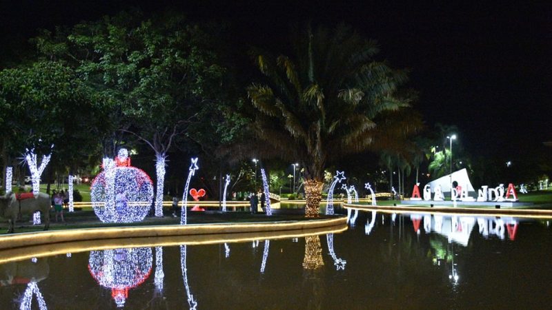 Águas de Lindóia promove Parada de Natal