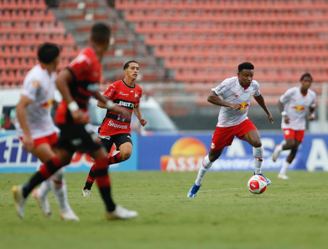Bragantino vence o Ituano e vira chave para a pré-Libertadores